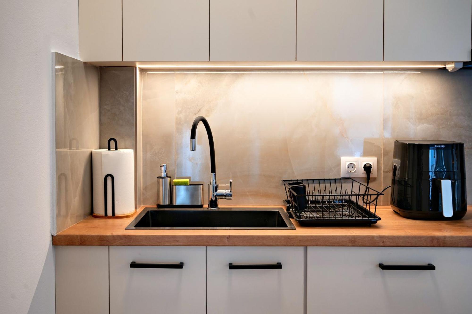 Xperience Central Apartments Ираклион Экстерьер фото